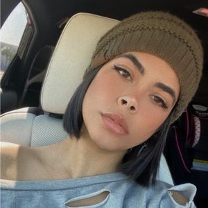 Meet your Posher, Marisel